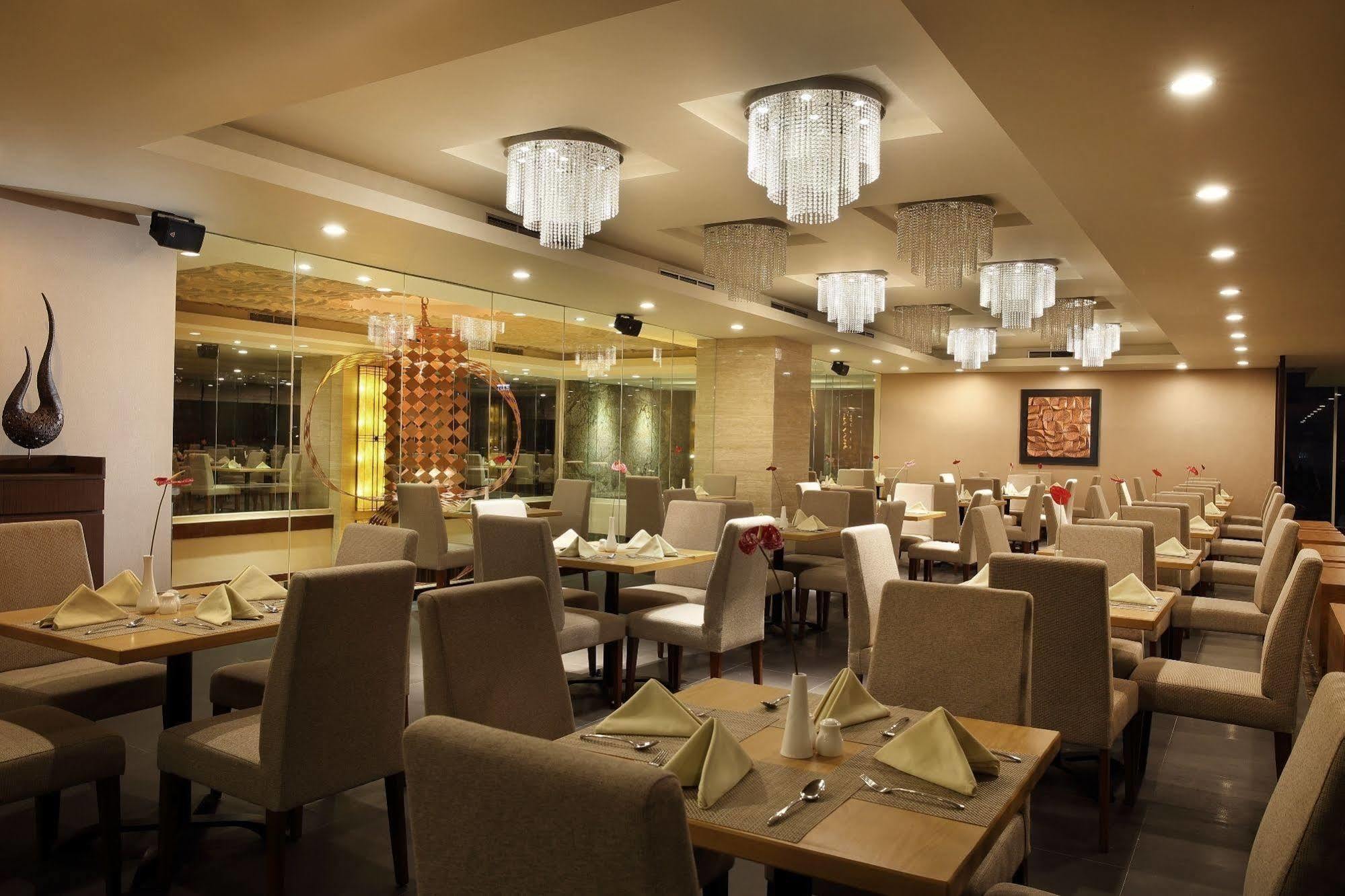 Hotel Santika Premiere Gubeng Σουραμπάγια Εξωτερικό φωτογραφία